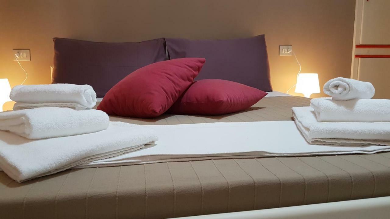 Appartamento Loft Baia Di Giardini Esterno foto
