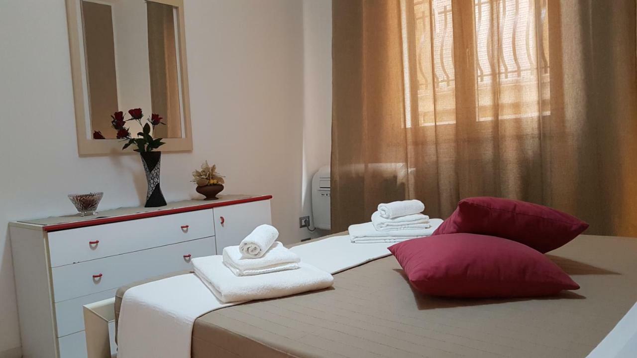 Appartamento Loft Baia Di Giardini Esterno foto